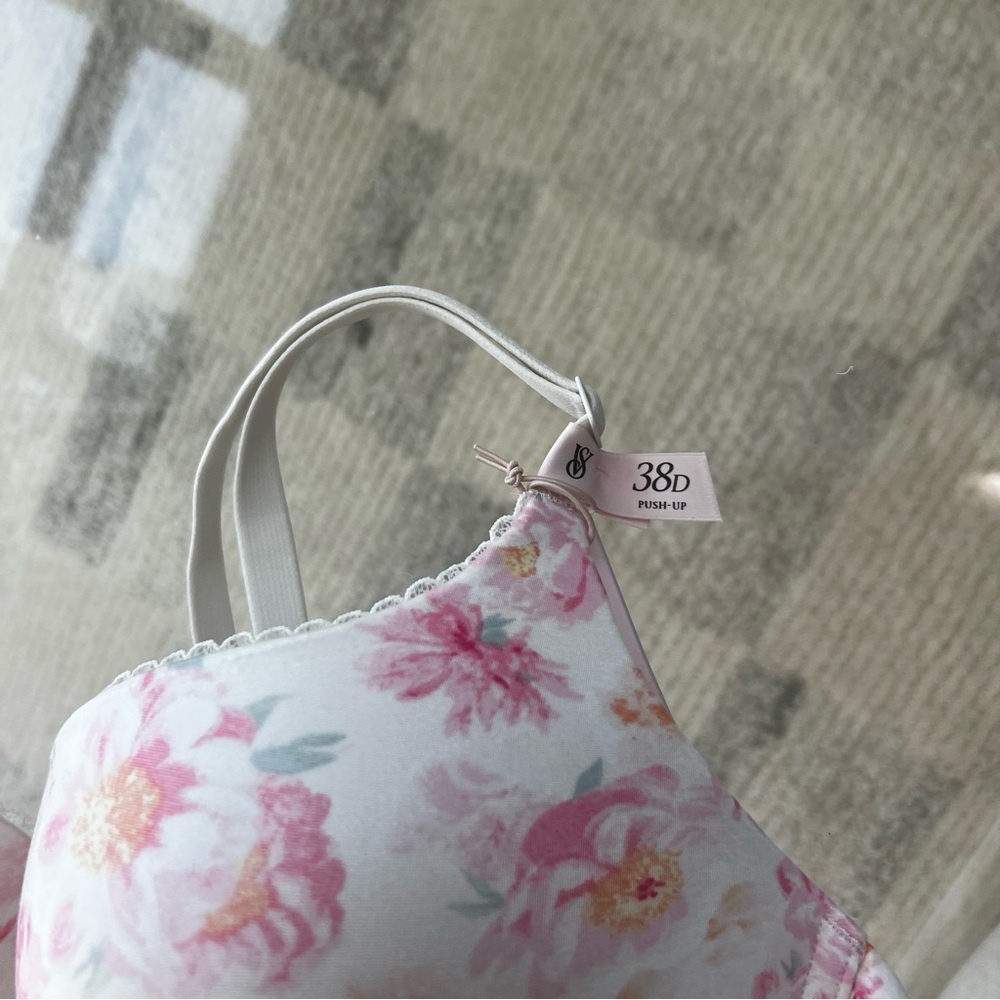 Victoria’s Secret Perfect Shape Smooth Push Up Floral Bra - Picture 3 of 6